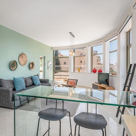 Superbe APT avec terrasse très proche de la mer ! Tel Aviv Esterno foto